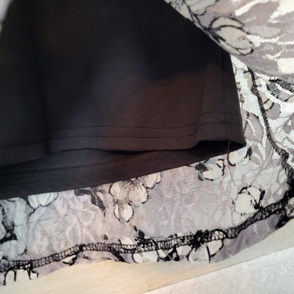 Women's black floral lined lace top. Y2k Fairy Goth. - Picture 3 of 5